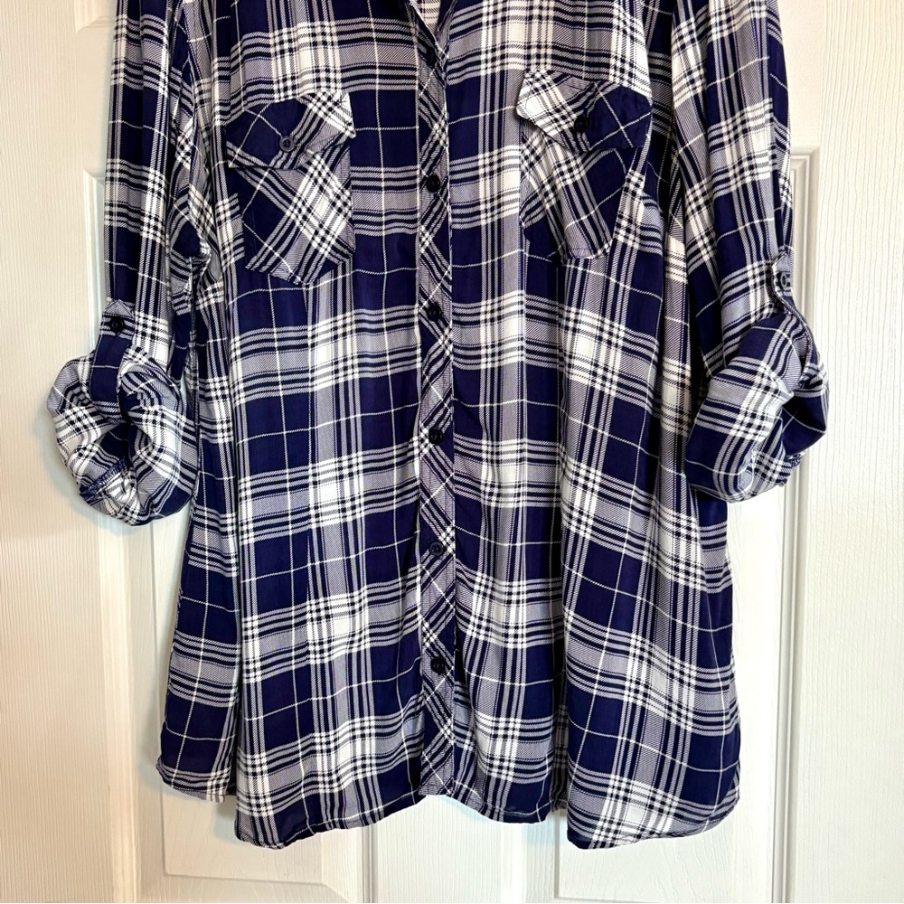 Torrid Navy & White Plaid Challis Camp Button Down Shirt With Collar Size 2X - Picture 9 of 12